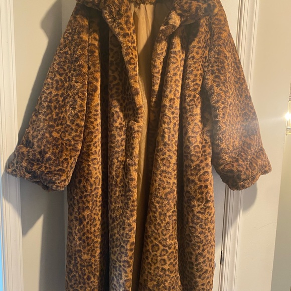 A New Day Plus size Leopard Fur Coat - Picture 4 of 7